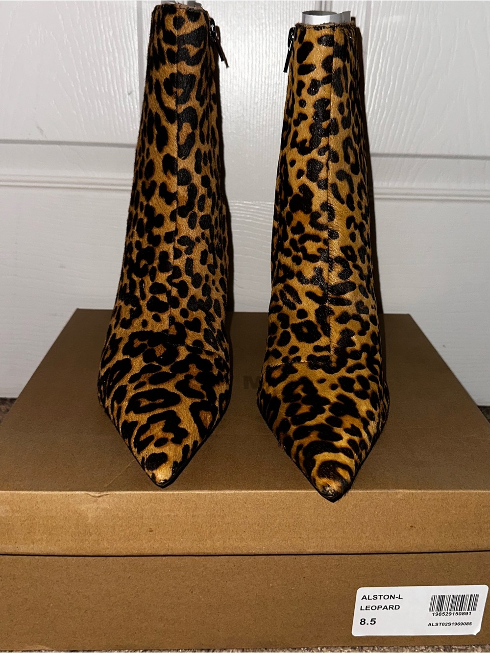 Steve Madden ‘Alston’ Bootie Leopard Ponyhair Fur Boots Low Heel 8.5 NIB - Picture 5 of 14